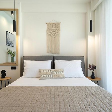 Aelia Seaside Luxury Suites Неа Карвали Екстериор снимка