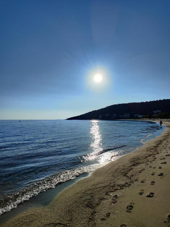 Aelia Seaside Luxury Suites Неа Карвали Екстериор снимка