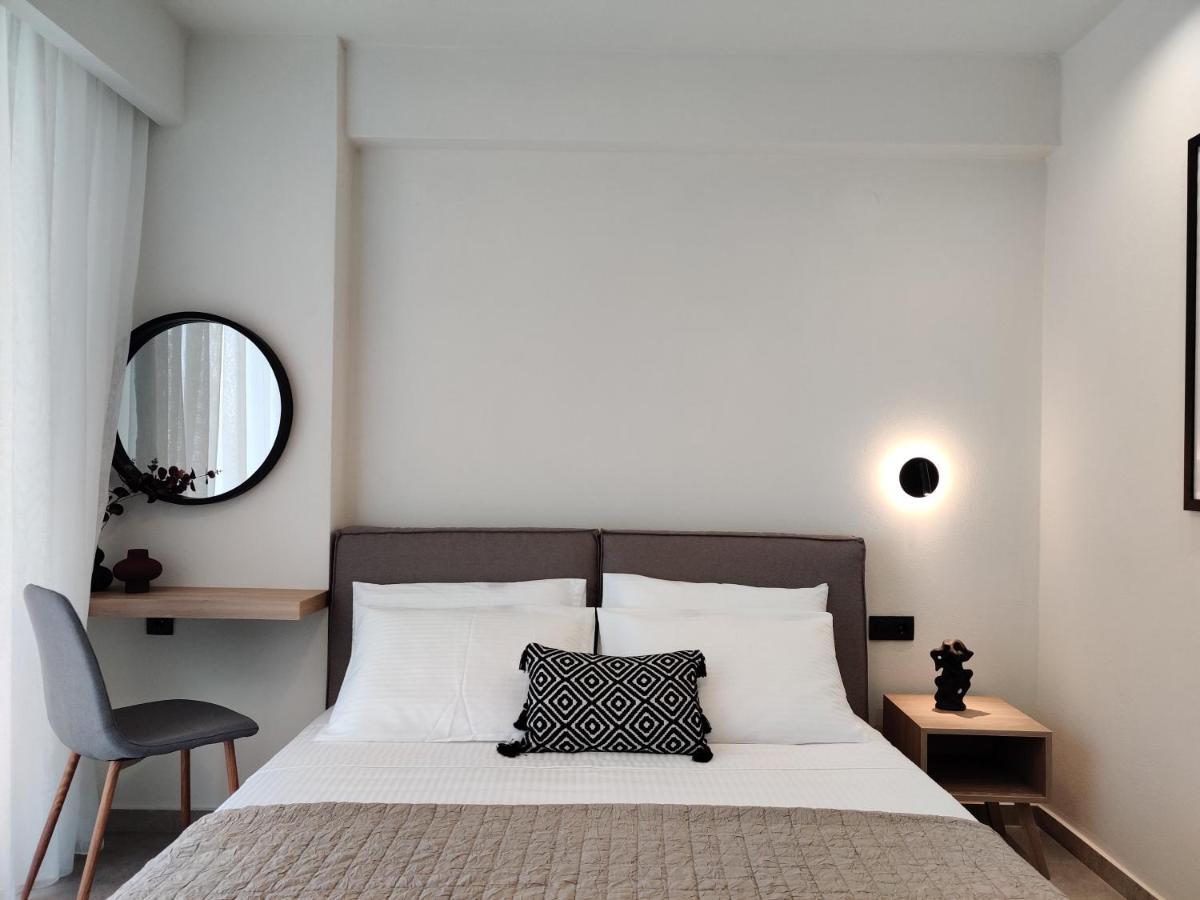 Aelia Seaside Luxury Suites Неа Карвали Екстериор снимка