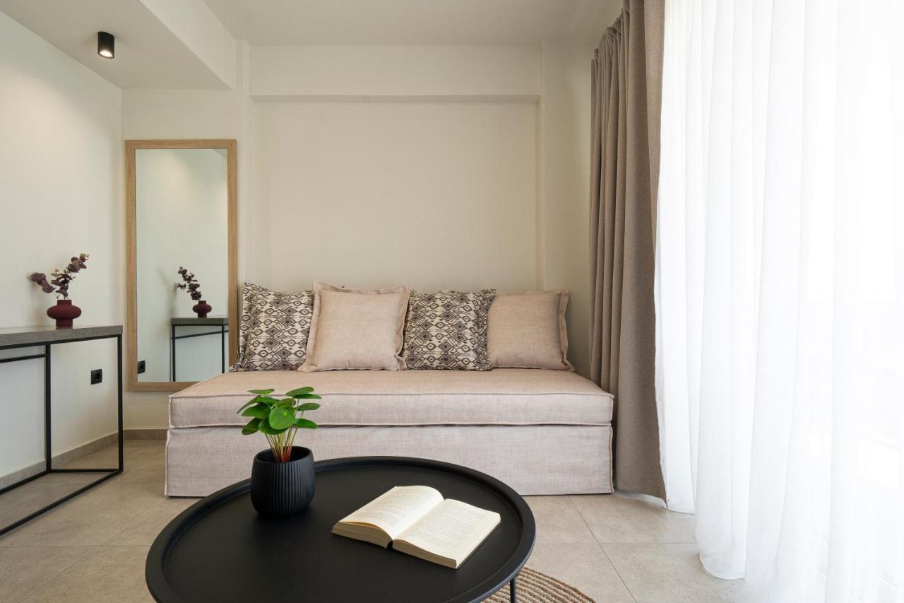 Aelia Seaside Luxury Suites Неа Карвали Екстериор снимка